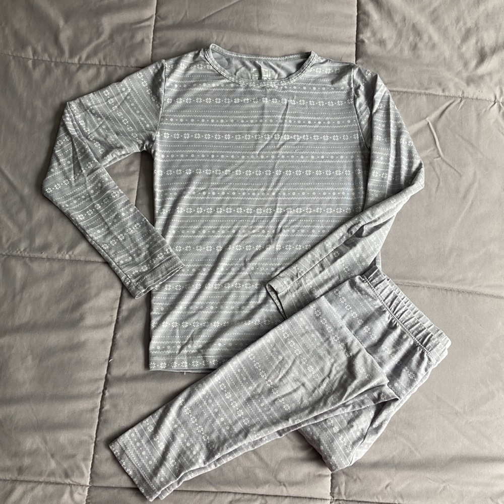 Girls warm under layer. Size M